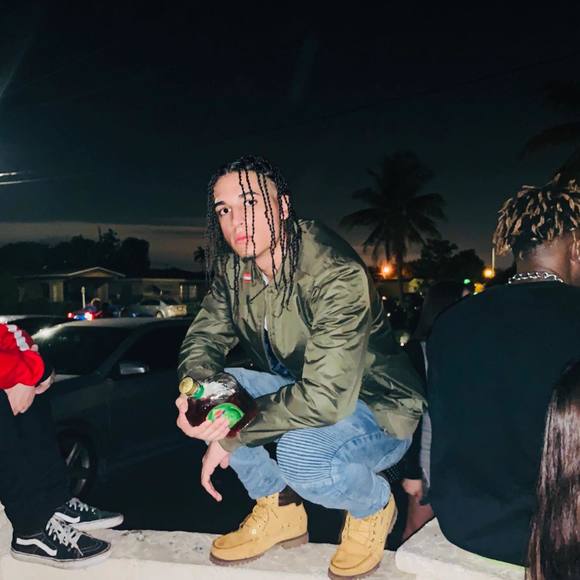 Meet your Posher, Robbie - Picture 1 of 1